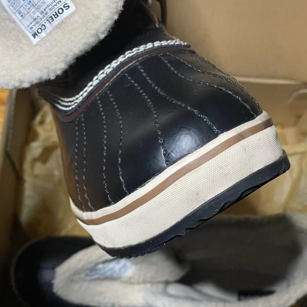 Sorel Black and Orange Plaid Boots - Picture 9 of 10